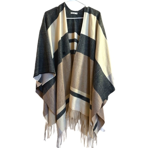 Women’s Knit Poncho Sweater - One Size - NWOT - Picture 2 of 4